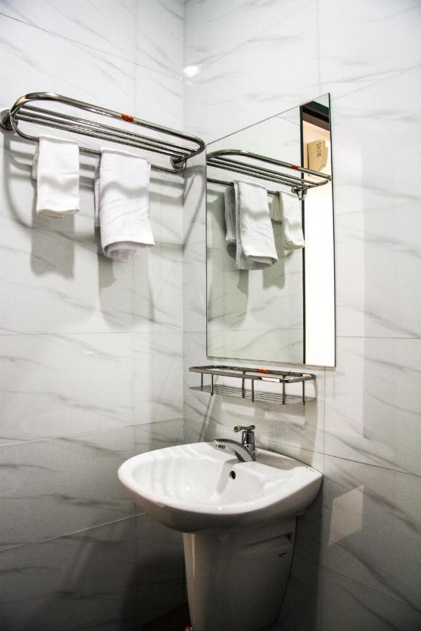 Hotel Reddoorz @ Nguyen Dinh Chieu Street Ho Chi Minh Zewnętrze zdjęcie